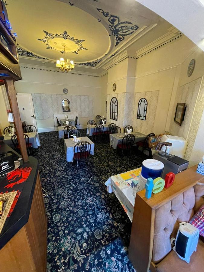 Nevele Bed & Breakfast Блекпул Екстериор снимка